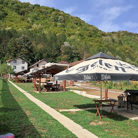 Hostel Topic Μπάνια Λούκα Εξωτερικό φωτογραφία