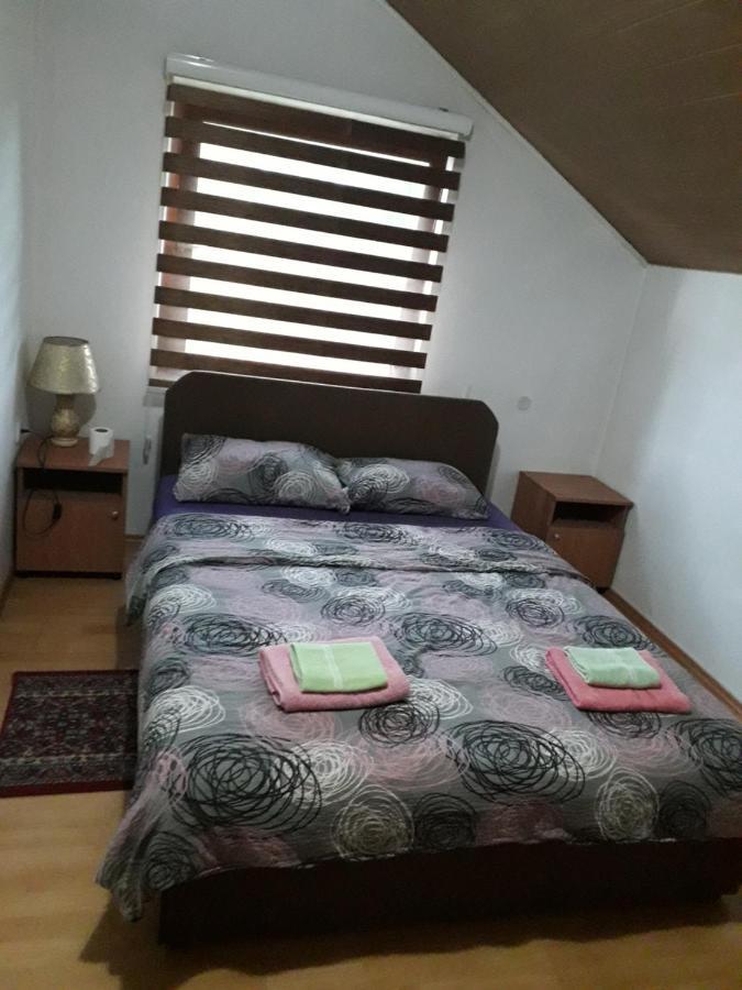 Hostel Topic Μπάνια Λούκα Εξωτερικό φωτογραφία
