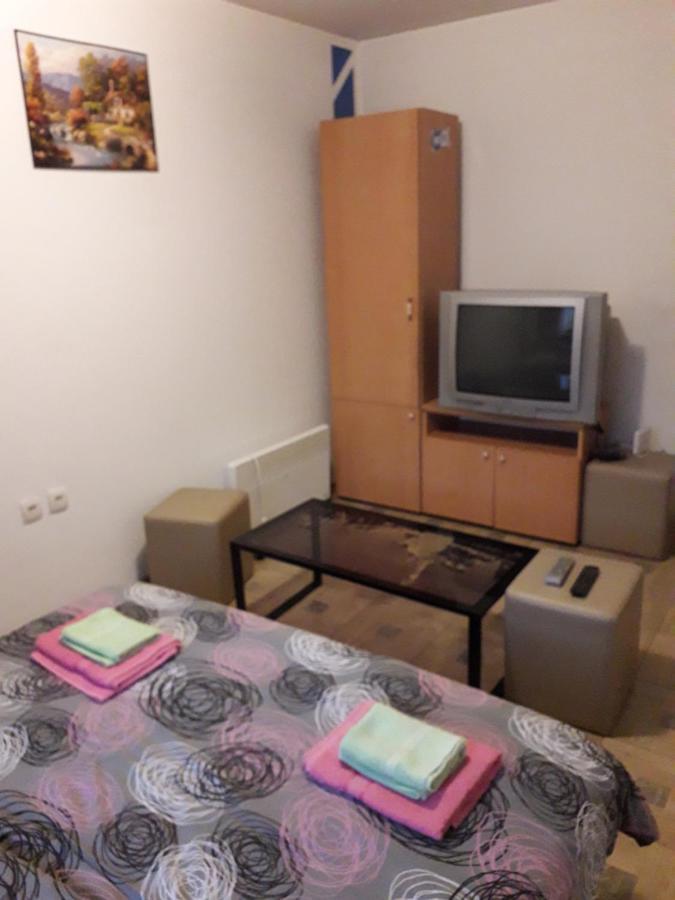 Hostel Topic Μπάνια Λούκα Εξωτερικό φωτογραφία