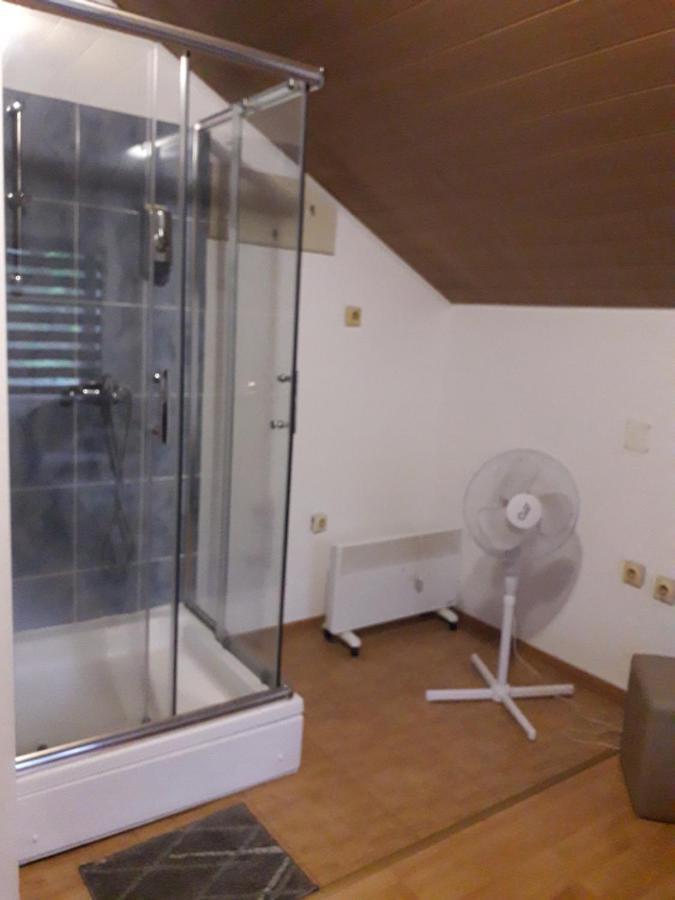 Hostel Topic Μπάνια Λούκα Εξωτερικό φωτογραφία