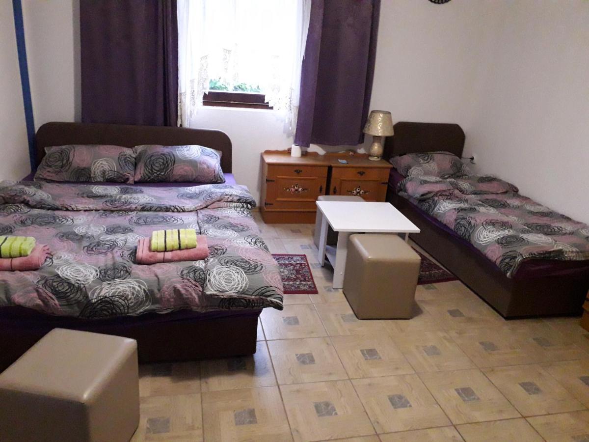 Hostel Topic Μπάνια Λούκα Εξωτερικό φωτογραφία