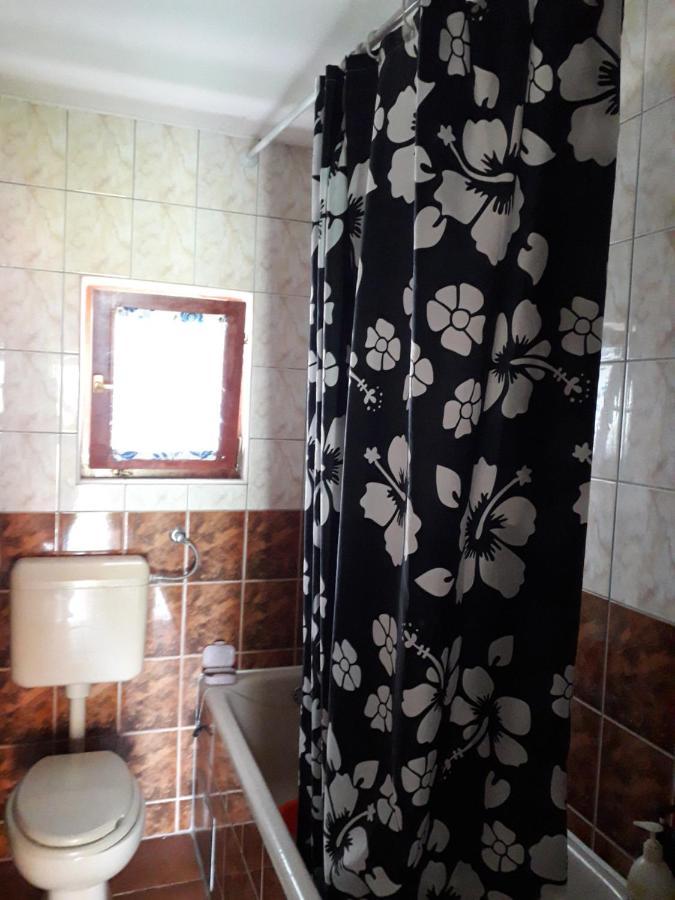 Hostel Topic Μπάνια Λούκα Εξωτερικό φωτογραφία